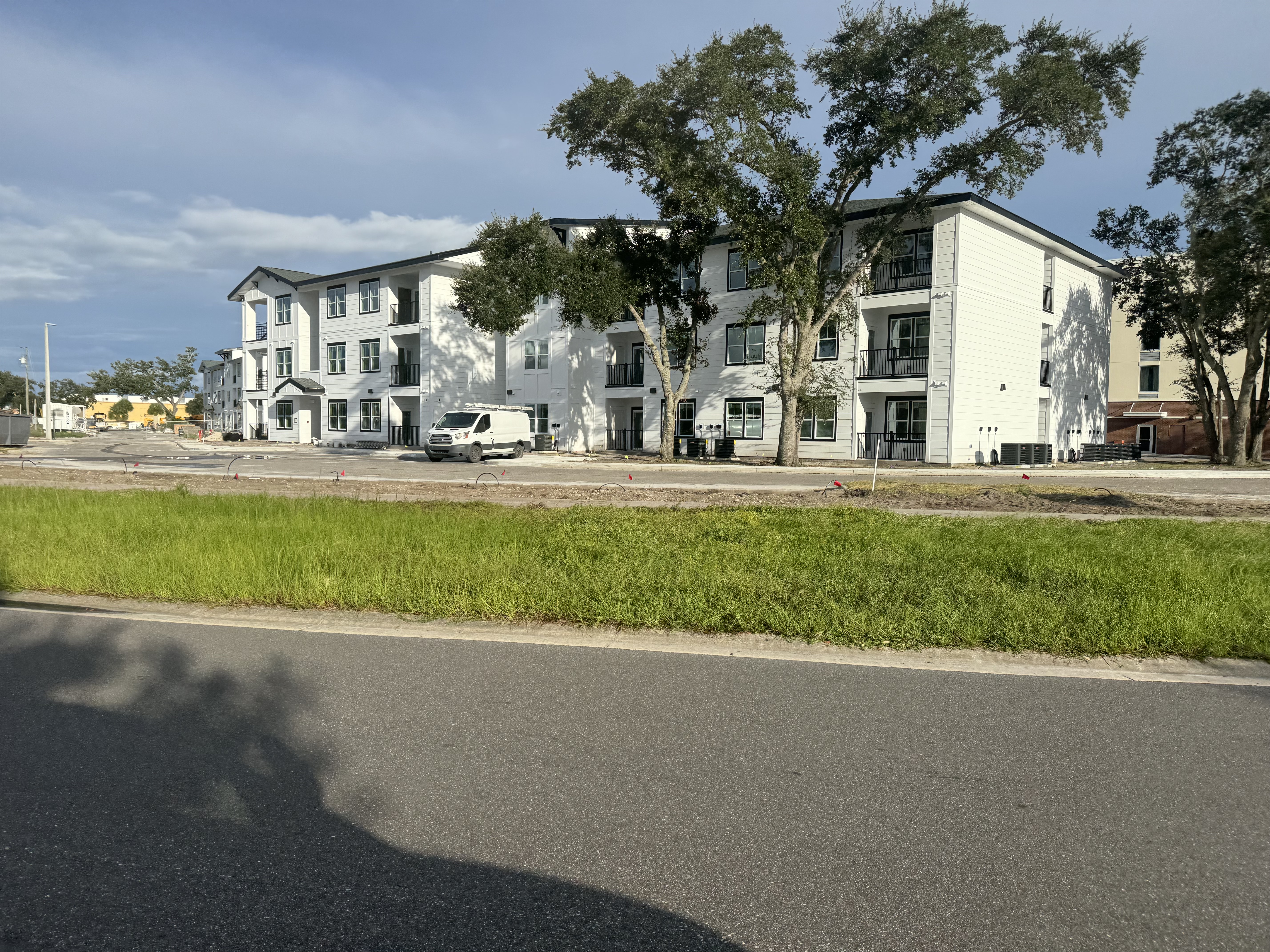 Apartment complex exterior painting in Brevard County Florida by Paint Craft of Brevard