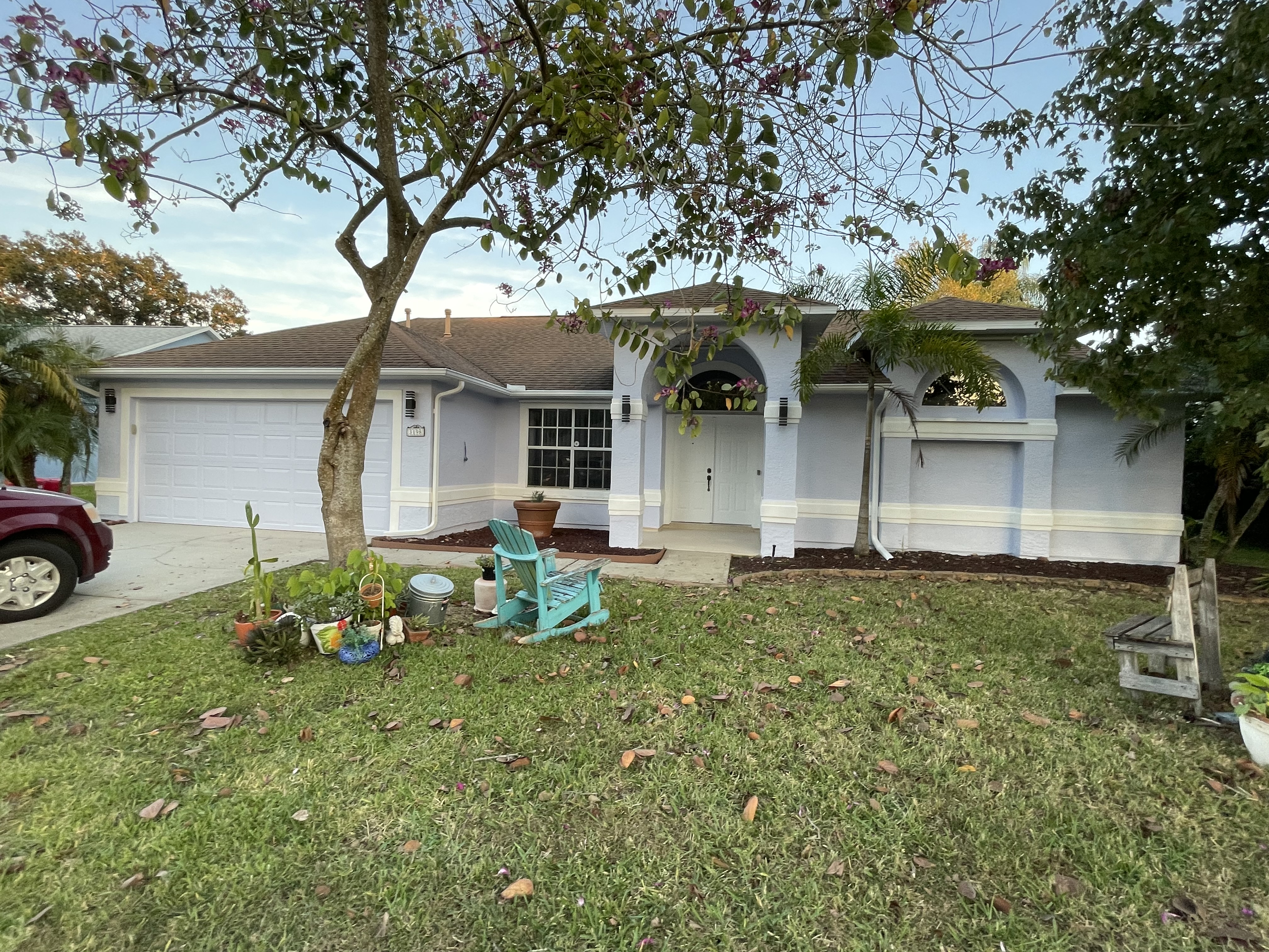 Best exterior paint colors for Florida homes